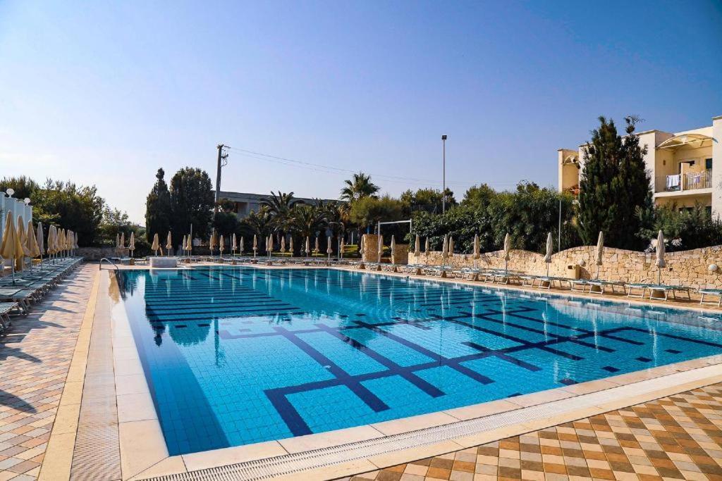 Hotel Scoglio Degli Achei Torre Santa Sabina Εξωτερικό φωτογραφία