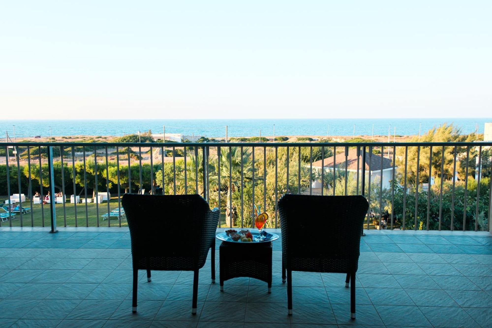 Hotel Scoglio Degli Achei Torre Santa Sabina Εξωτερικό φωτογραφία