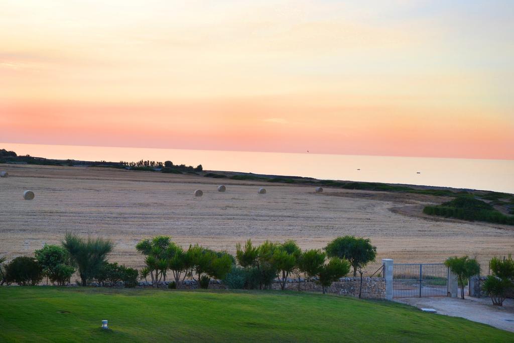 Hotel Scoglio Degli Achei Torre Santa Sabina Εξωτερικό φωτογραφία
